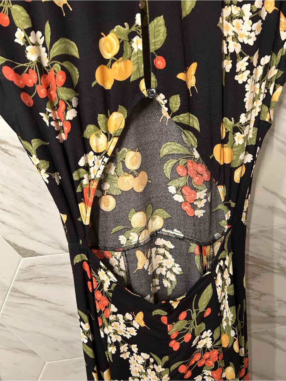 Reformation Gavin Dress with Yellow, Red & Green Floral Fruit Print - Picture 4 of 6